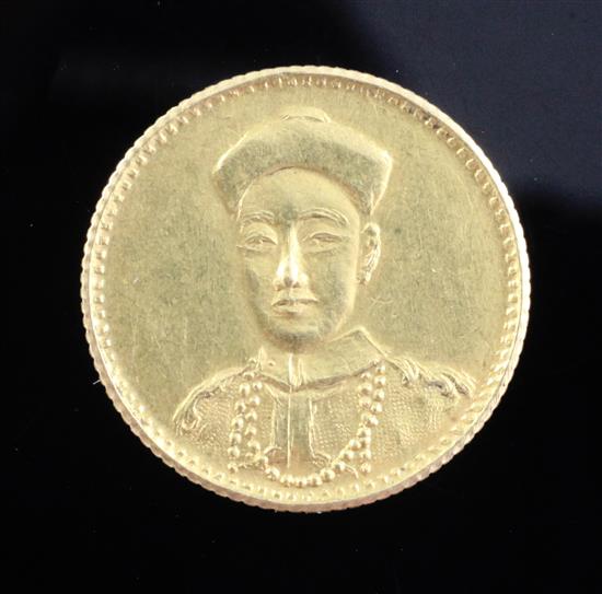 A Chinese late Qing Dynasty (?) gold coin/token, 3.8g